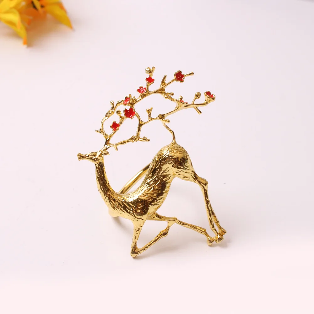 4PCS Christmas Deer Napkin Rings,Diamond-studded Carrot Napkin Holder,Napkin Buckle for Dining Room Family Dinner Table Decor