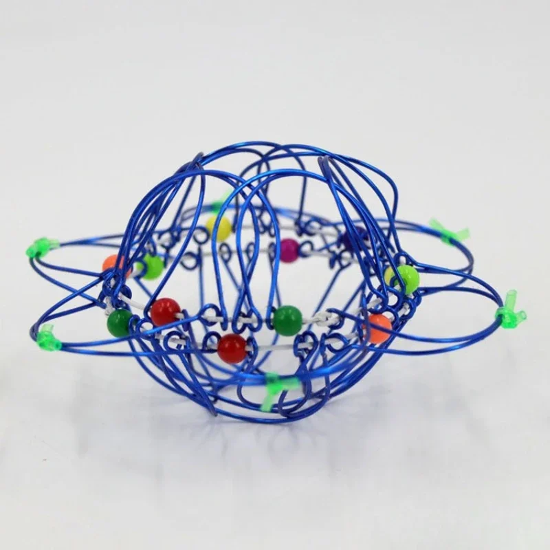 Zabawka do kształtowania dłoni: 36 wzorów koszykówki poprawiają koordynację, gra w sortowanie kolorów podnieca potencjał artystyczny.