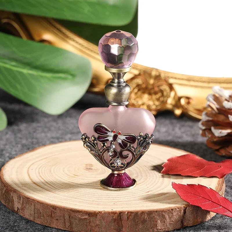 1pc Vintage Frosted Glass Perfume Bottle 5ml Metal Dragonfly Decor Heart Shape Container Diamond Cap Crystal Refillable Gifts