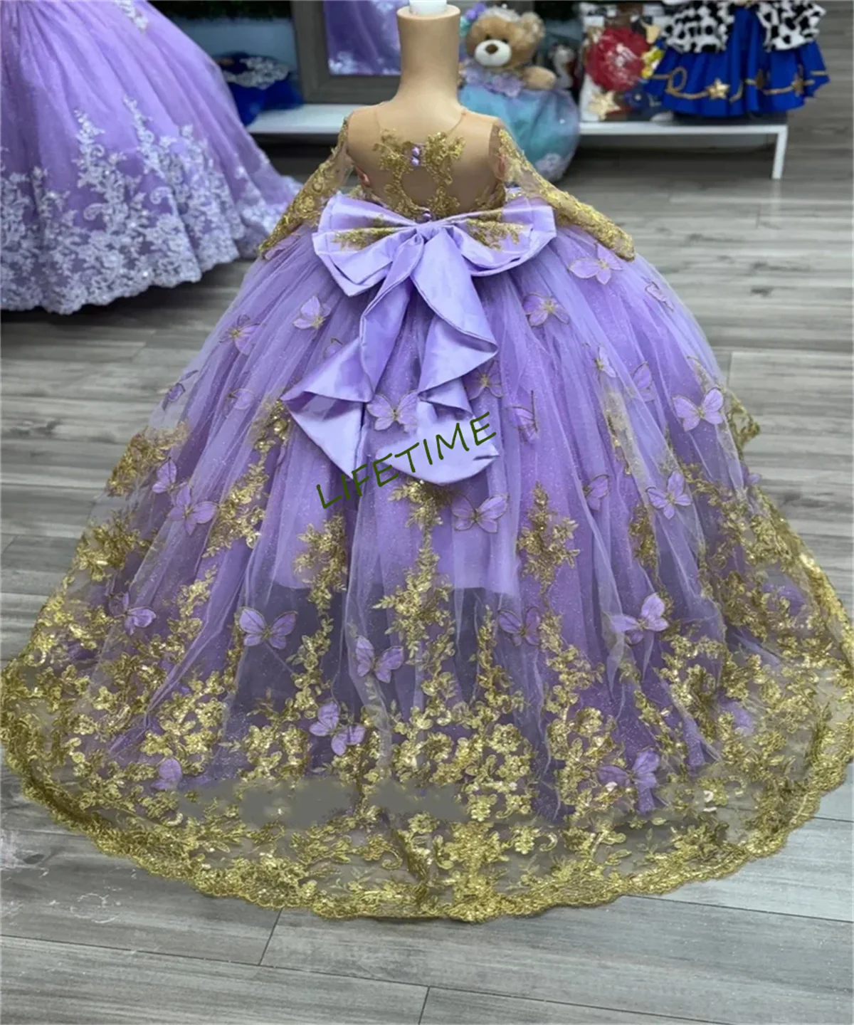 

Индивидуальное лавандовое платье с цветочным узором для девочек, роскошное бальное платье с бантом и бисером, бабочка, цветы, золотая аппликация для дня рождения, платье