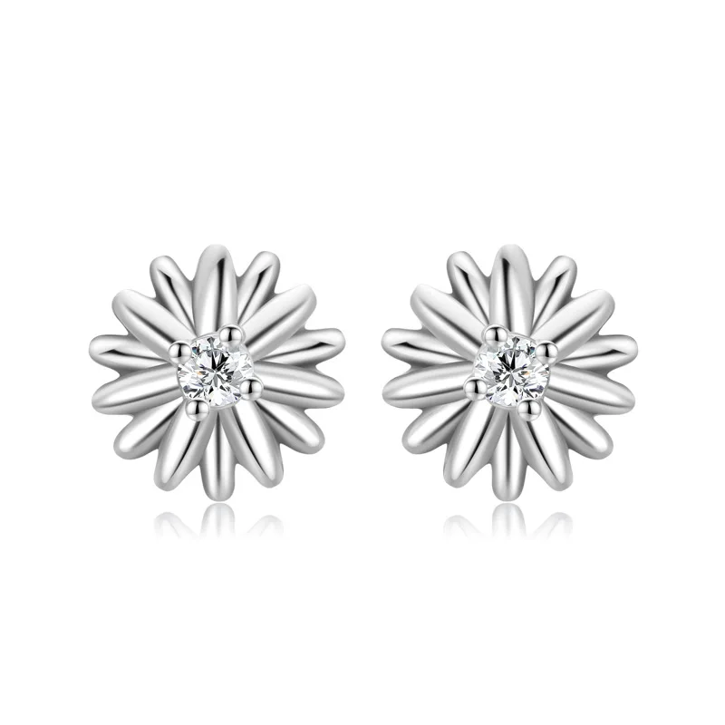 

S925 Sterling Silver Daisy Earrings Female Korean Version Mini Studs