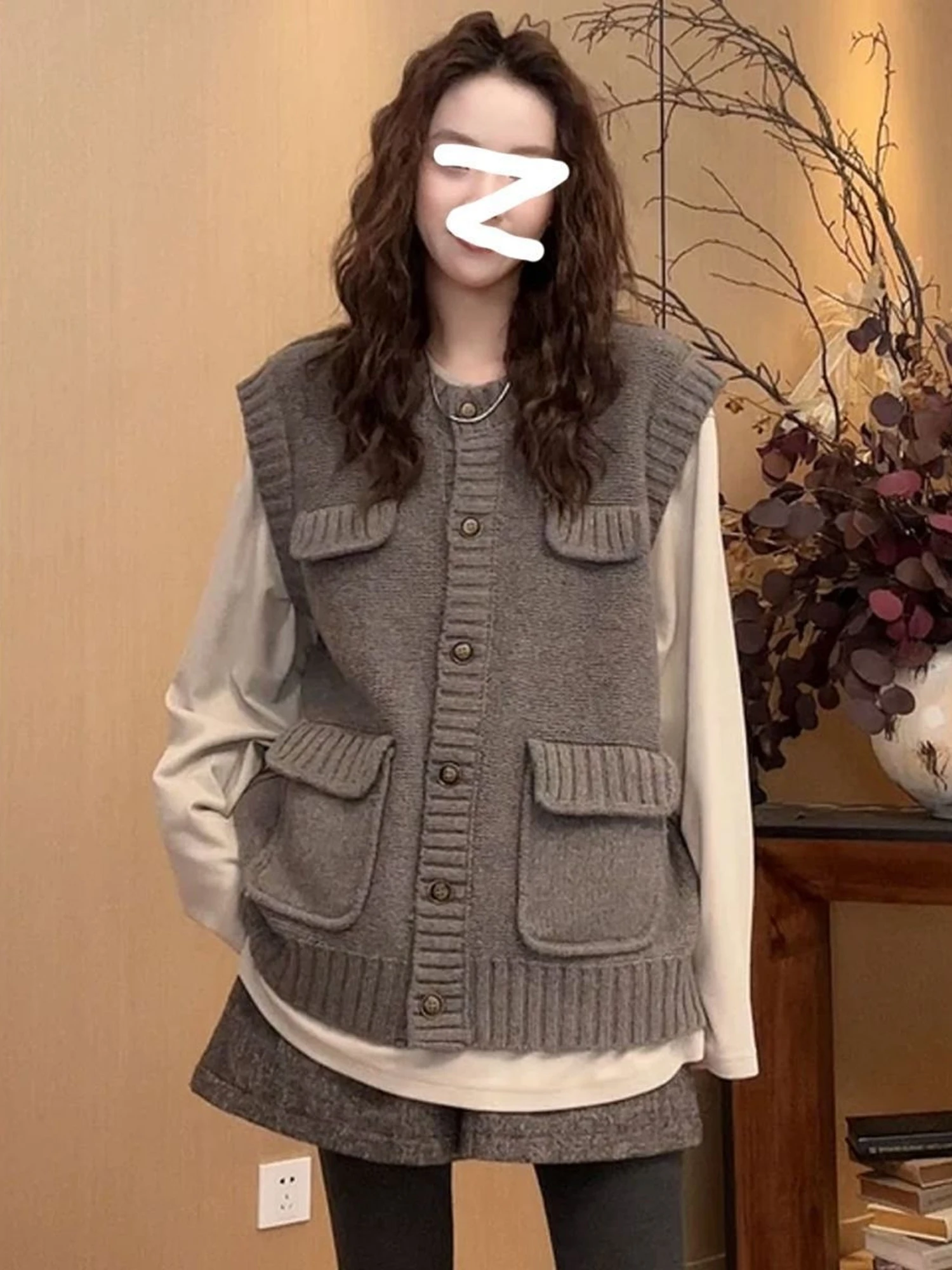 Gray Sleeveless Vest Top Women's Knitted Sweater Loose Layering Autumn Winter Outerwear Casual Comfortable Pocket Design