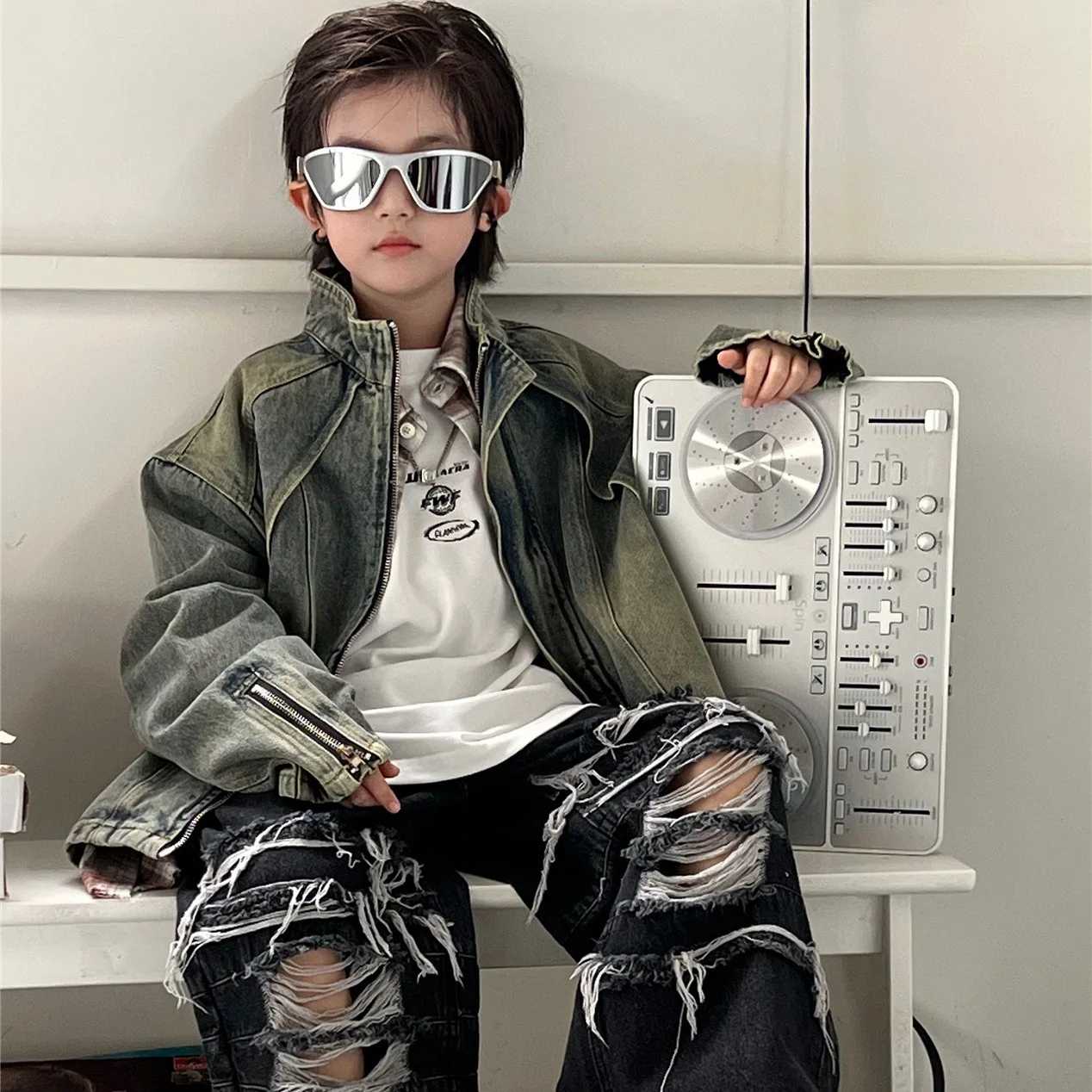 

2025 Autumn Children's Rock Denim Jacket Trendy Zipper Retro Boys' and Girls' Baby Foreign Jackets