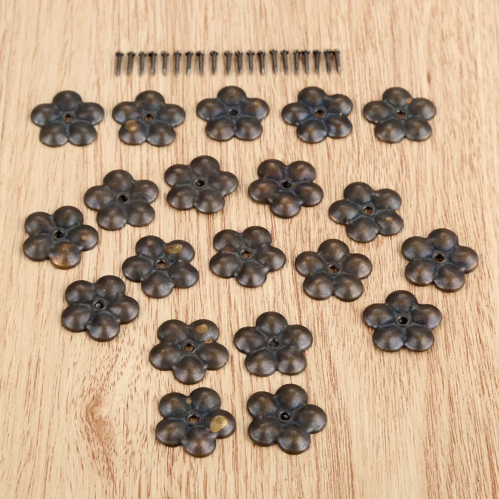 

50pcs Flower Shape 19mm Decorative Corner Brackets Jewelry Metal Box Corners Case Protector Corner Hardware