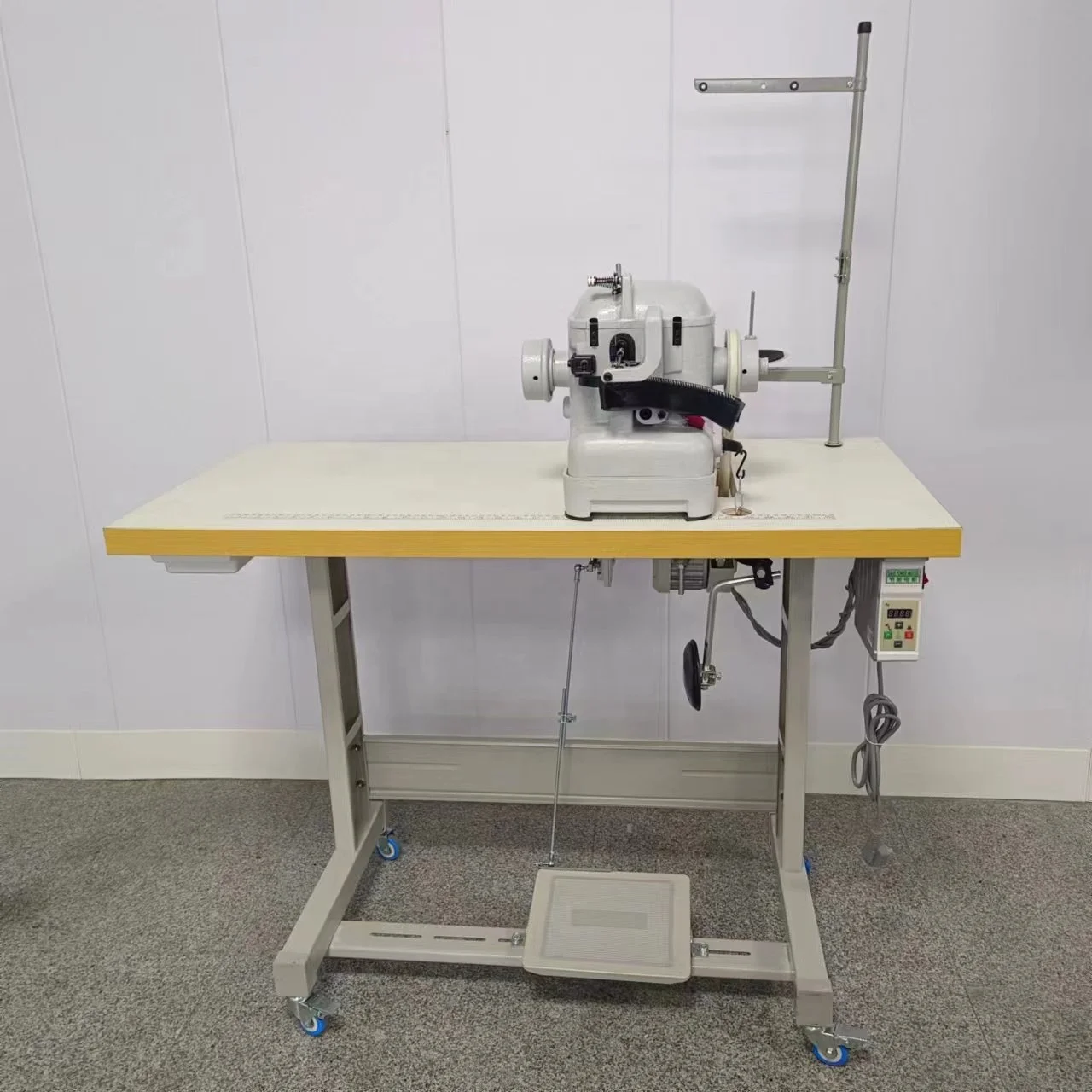 MT-600 shoe large capacity, durable, heavy-duty sewing machine