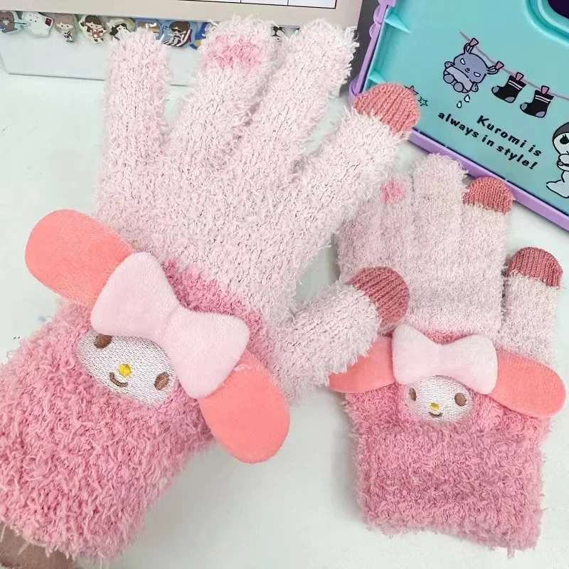 อะนิเมะ Cinnamoroll Plush ถุงมือหน้าจอสัมผัส Sanrioed Kuromi Melody Kawaii การ์ตูนห้านิ้วถุงมือสาวฤดูหนาวนักเรียน WARM