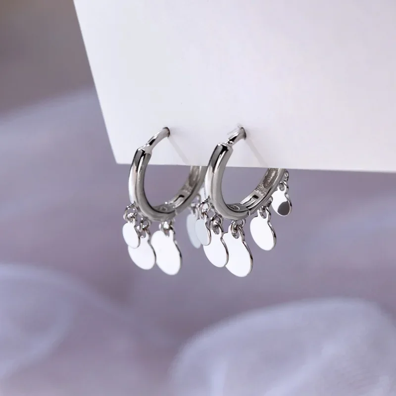Pendientes redondos con borla de disco para mujer, aretes de Color plateado, 2024