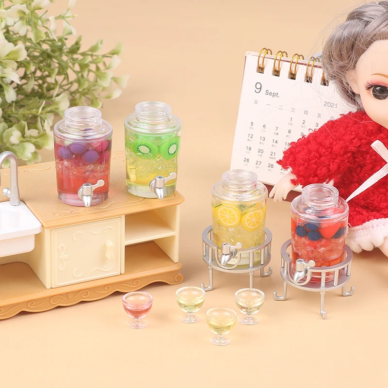 1：12 Doll House Decoration Mini Fruit Bucket Self-Service Beverage Juice Bucket Model Miniature Scene Decor Shooting Scene Props