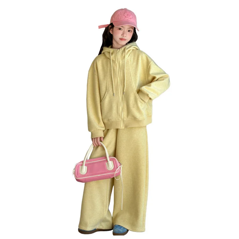 

Girls' Spring Girls' All-match Long-sleeved Bottoming Shirt Hooded Jacket Sweatpants Spring and Autumn Casual Three-piece Set