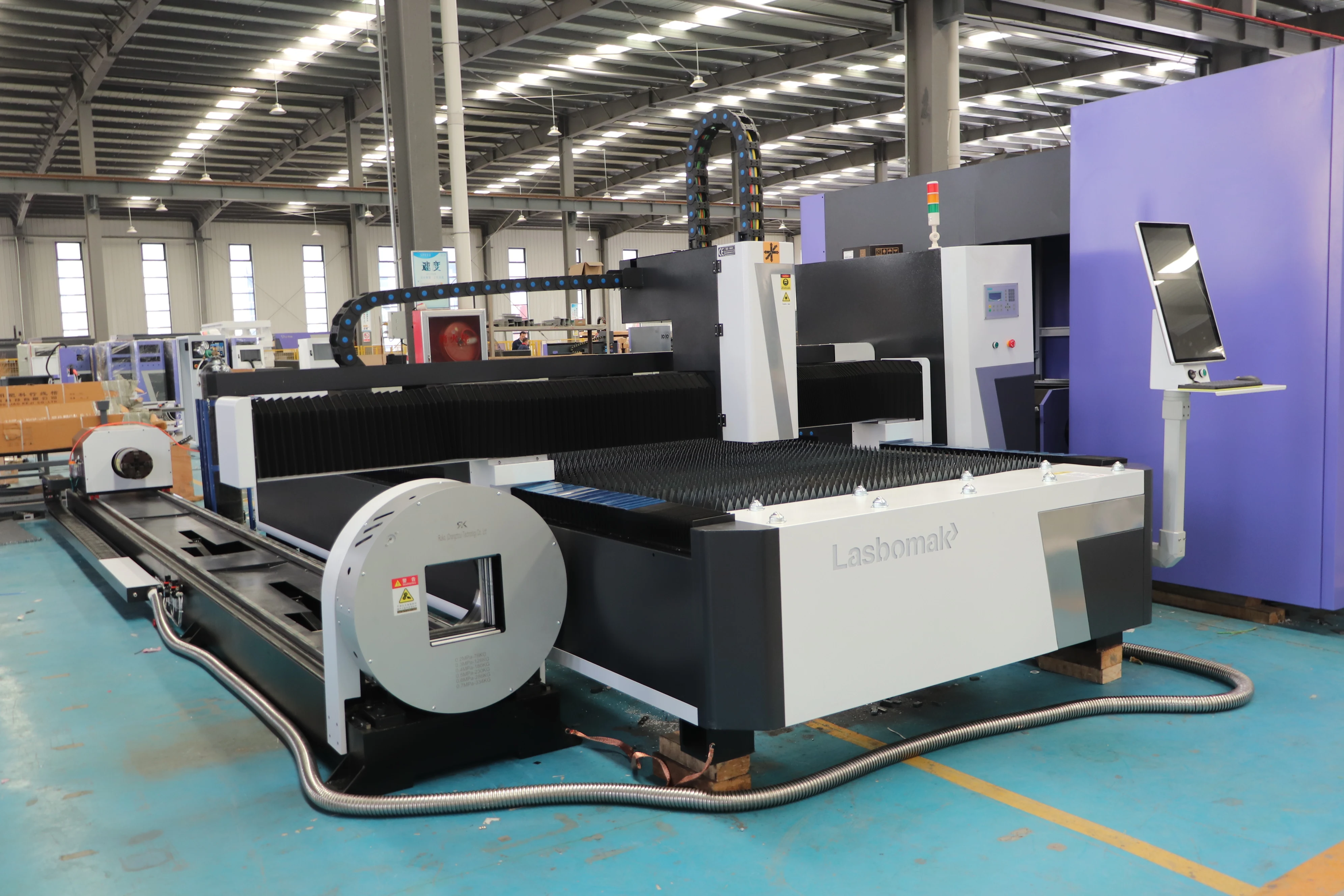 섬유 레이저 절단기 1000W 2000W 3000W 6000W 금속 절단기 레이저 기계 강철 및 금속 튜브 레이저 절단기