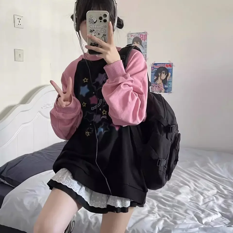 Color Blocked Shoulder Sleeves Sweet and Cool Hoodie for Women in Autumn and Winter New Long Sleeved Dopamine Women's Loose Top