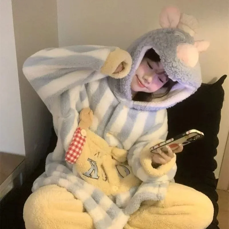 Neue Ratatouille Nette Gestreifte Cartoon Korallen Fleece Nachthemd Frauen Herbst Winter Pyjamas Verdickt Mit Kapuze Hause Kleidung Bademantel