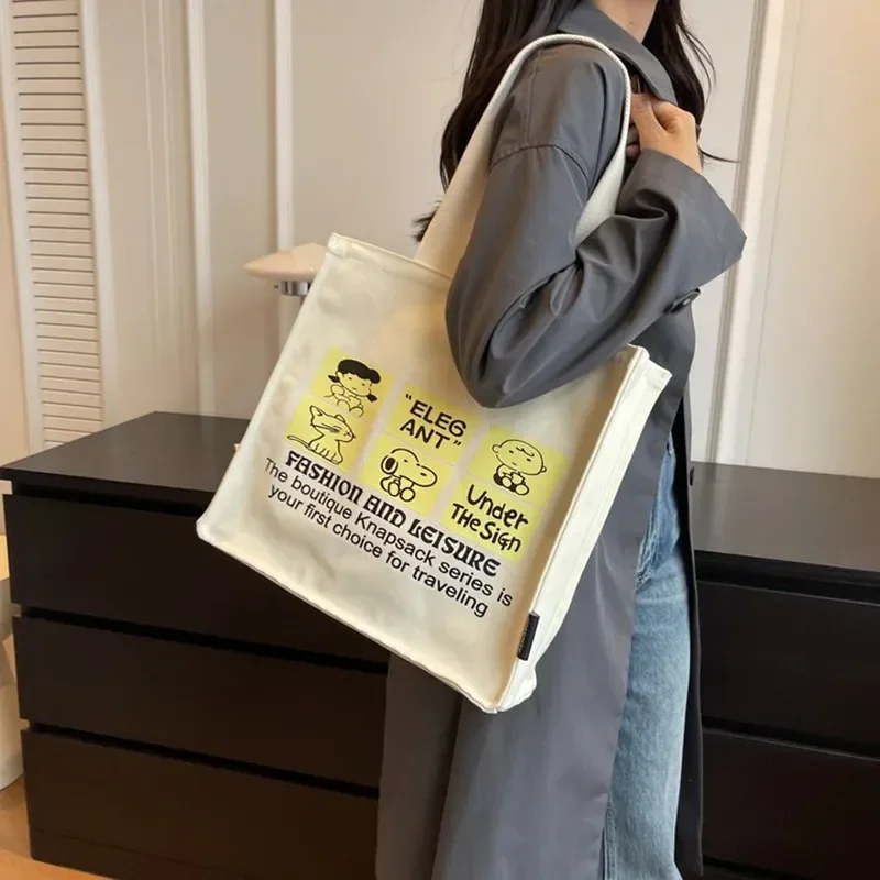 

Snoopy Canvas Large Capacity Shoulder Bag Women's New Cartoon Handbag Shopping Bag Student Class Tote Bag