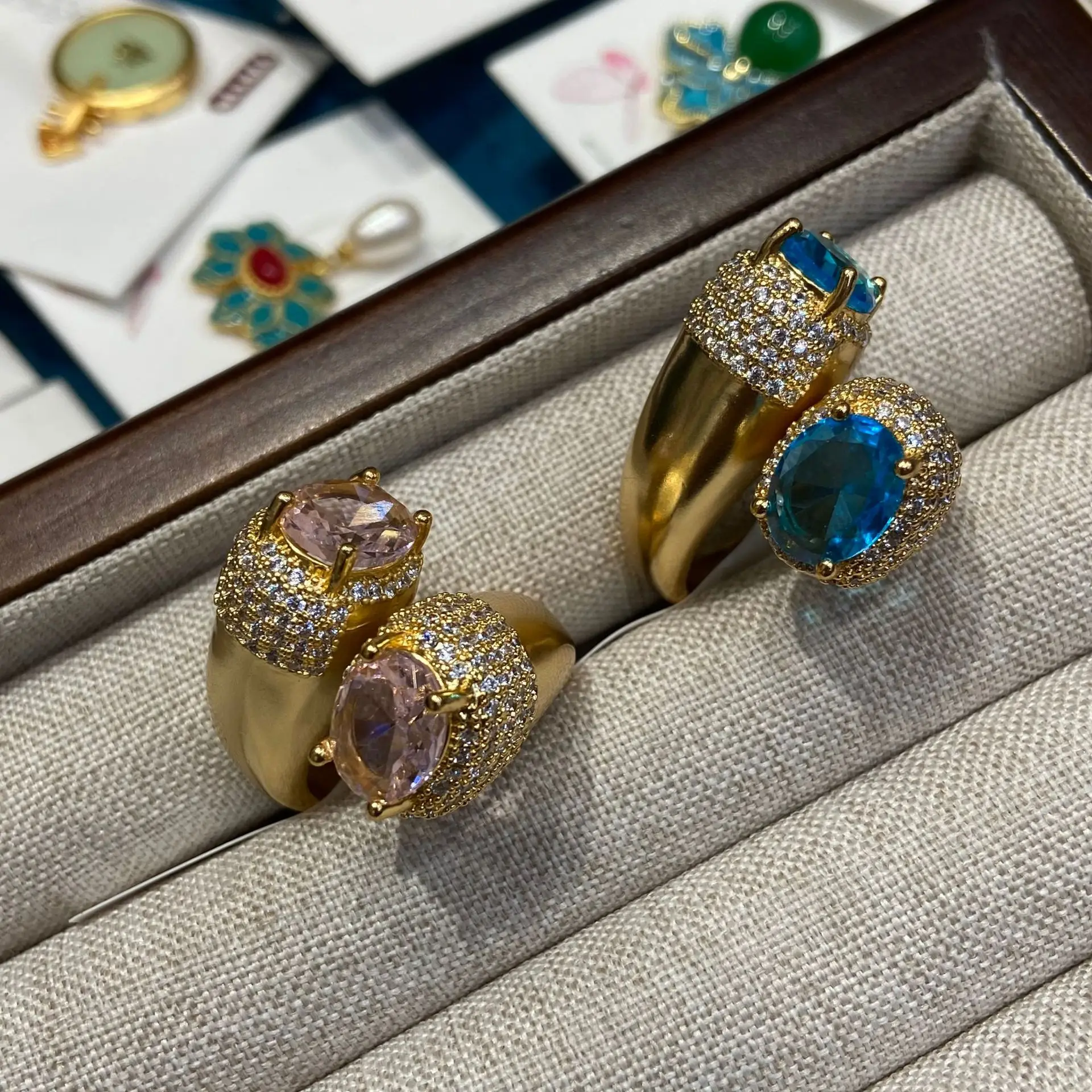 New Women's Bronze …