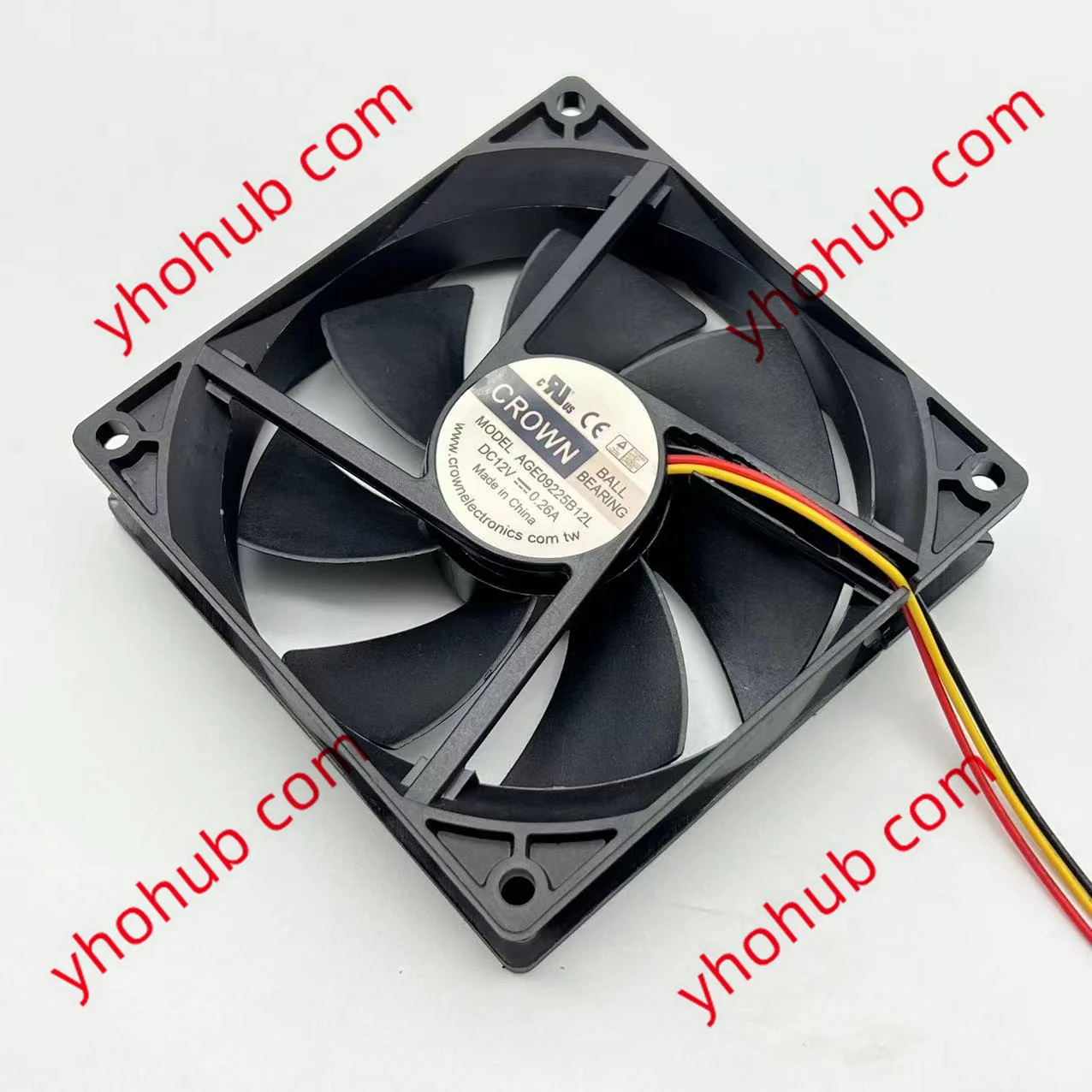 

CROWN AGE09225B12L DC 12V 0.26A 90x90x25mm 3-Wire Server Cooling Fan