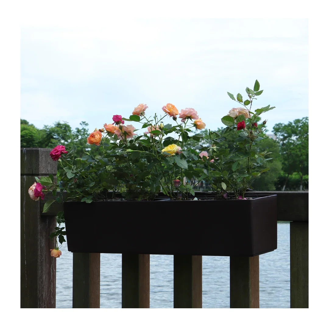 2026 Summer Style Black Hanging Flower Plant Pots with Detachable Hooks Countryside Wall Planters Balcony Garden Yard Made Plast