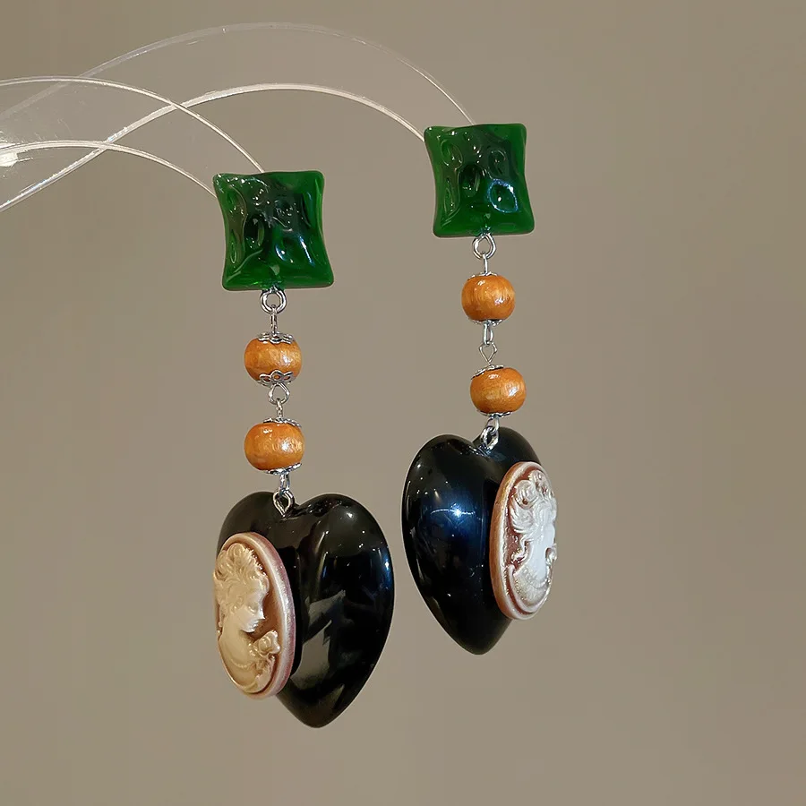 Vintage style resin and wood heart-shaped pendant earrings