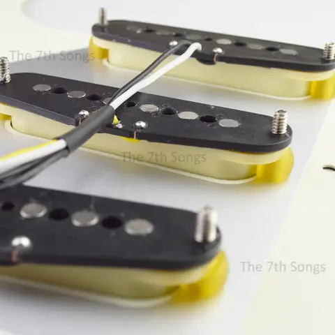 1969 अल्निको 5 एसएसएस एसटी इलेक्ट्रिक गिटार लोडेड पिकगार्ड अल्निको वी अनबेवेल्ड मैग्नेट पिकअप गिटार वायरिंग प्री-वायर्ड 8 best sales गिटार लोडेड पिकगार्ड - №8