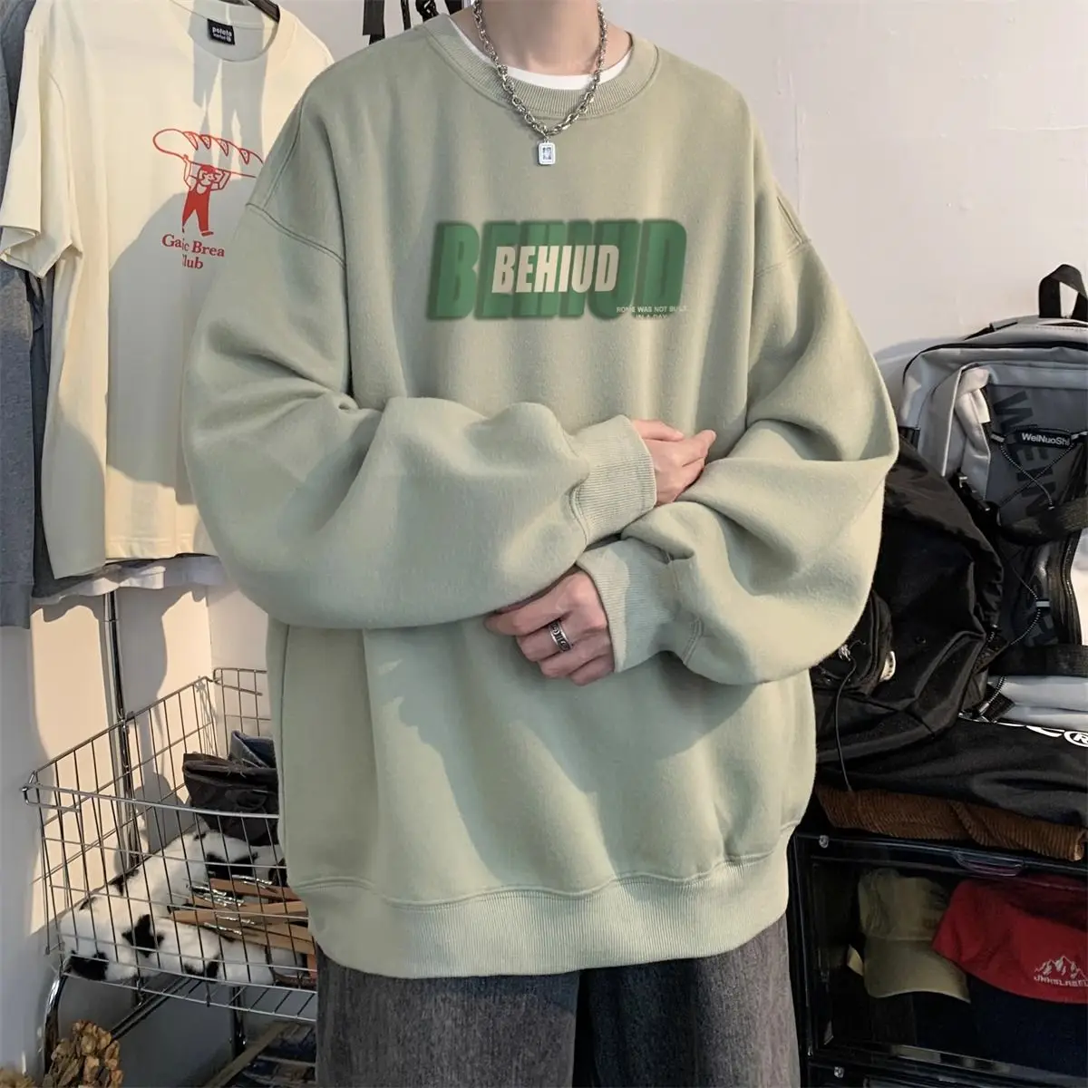 Milk green letter print Hong Kong style sweatshirt men's trendy hoodless autumn and winter American retro jacket large size tops