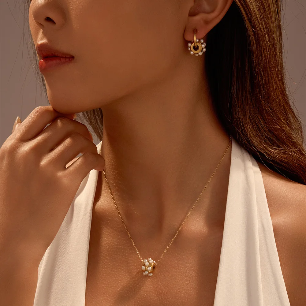 

Trendy Titanium Steel Elegant Pearl Necklace for Women, Fashionable Earrings Set Lace-colored Earrings Natural Pearl Necklace