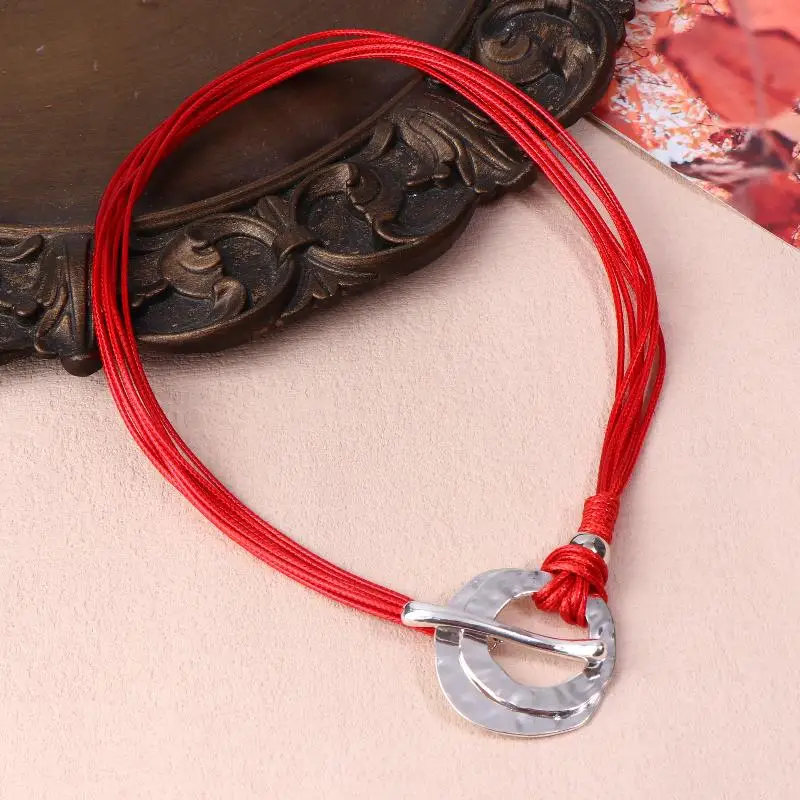 الرجعية البوهيمي العرقية نمط غير النظامية دائرة OT مشبك شكل قلادة قلادة حبل من الجلد الأحمر لافتة للنظر مجوهرات الحفلات هدية