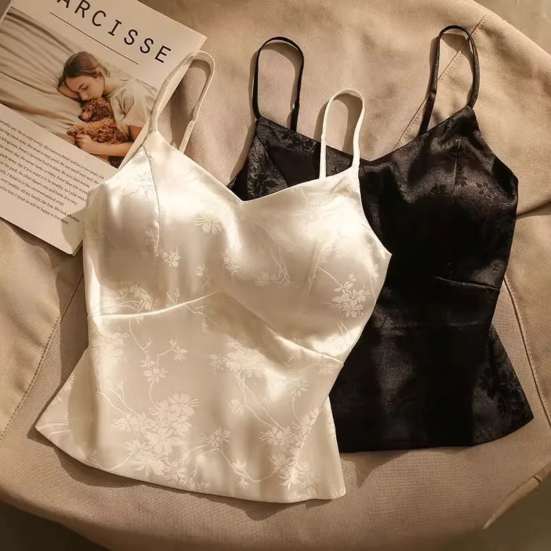Nowa chińska satynowa bluzka na ramiączkach z haftem, damska, do noszenia pod ubraniem, letnia, modna, wyszczuplająca koszulka bez rękawów.