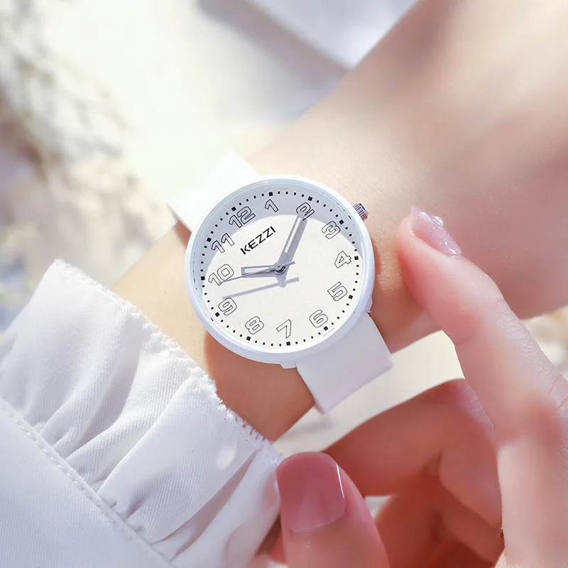 การสอบนาฬิกาพิเศษสําหรับนักเรียนหญิงเครื่องชั่งดิจิตอลซิลิโคนเยลลี่สดดูดีไม่มีเสียงกันน้ํา