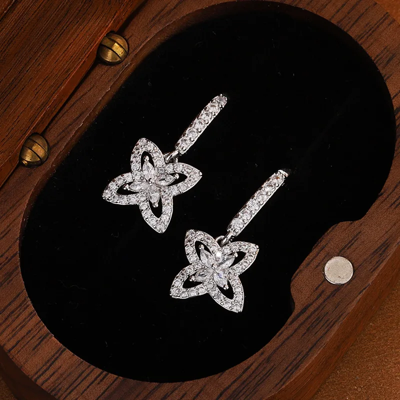 

Sparkling Fairy Butterfly Series Fashion Earhook Personalized High End Design Hollow Exquisite Jewelry Wholesale