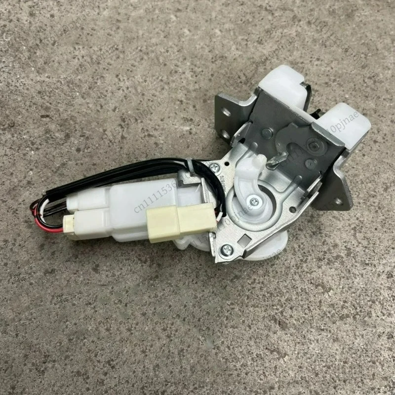 

New High Quality Parts Back Door Latch Assy,Tailgate Electric Lock For Suzuki New Vitara 2015-2022 Sx4 S-cross 2017-2021