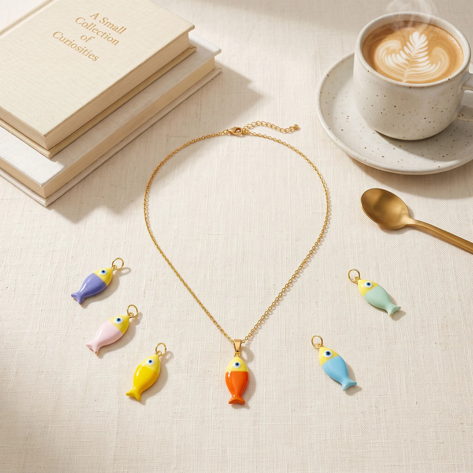2 Stück bunte Emaille-Ozeanfisch-Anhänger, 18 Karat vergoldete Messing-Anhänger für die Herstellung von DIY-Halsketten, Armbändern und Schmuck, 24 x 8 mm. – Detail 3