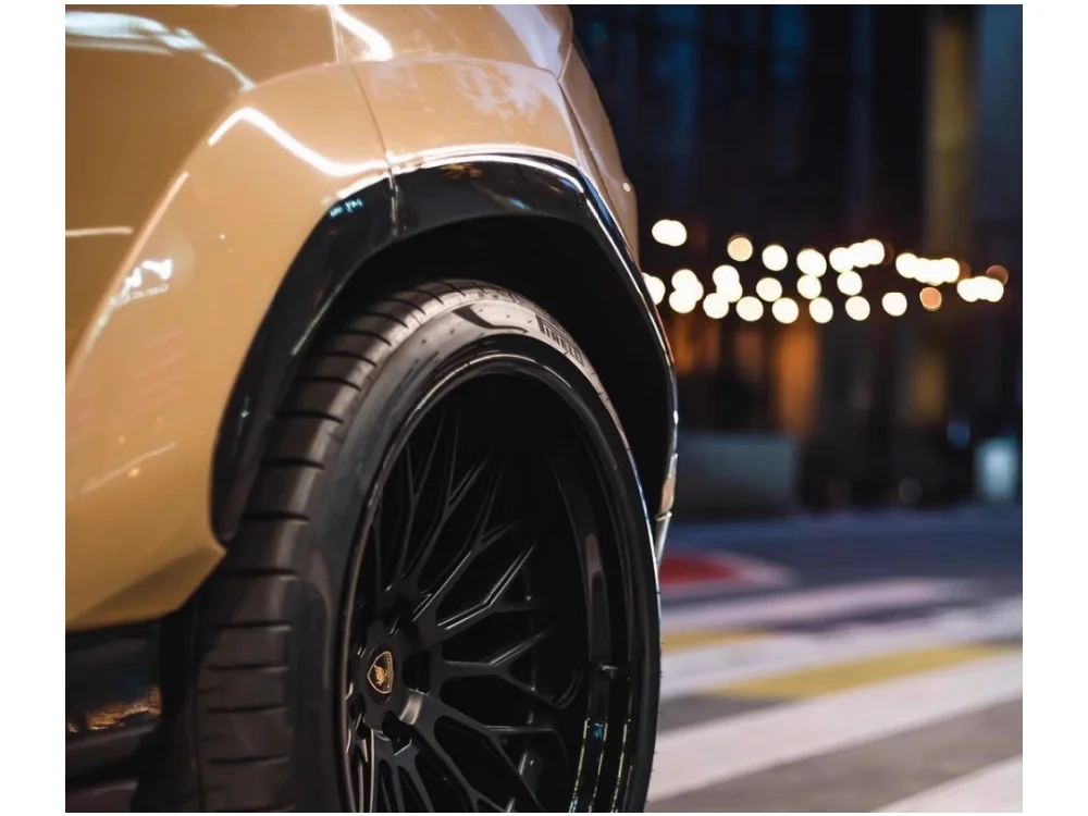 

Used for Lamborghini Urus Upgrade 1016 Style High-quality Carbon Fiber Wide Body Wheel Arch Body Kit
