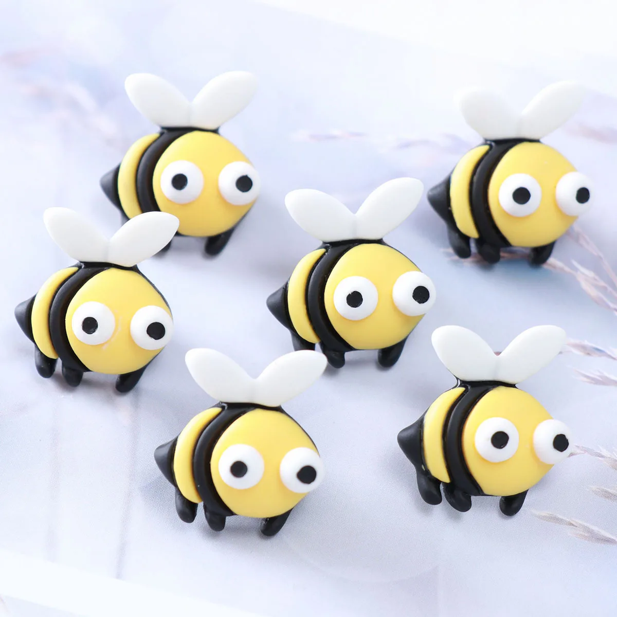 

20Pcs Simulation Bee Resin DIY Handcraft Accessories Handmade Kids Headdress Gifts DIY Accessories Simulation Bee