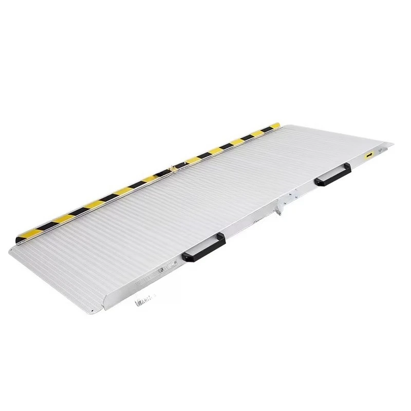 

Складная алюминиевая пандусная платформа для инвалидных колясок, безбарьерный пандус для подъема и спуска, пандус-лестница, пандус-доска для переправы.