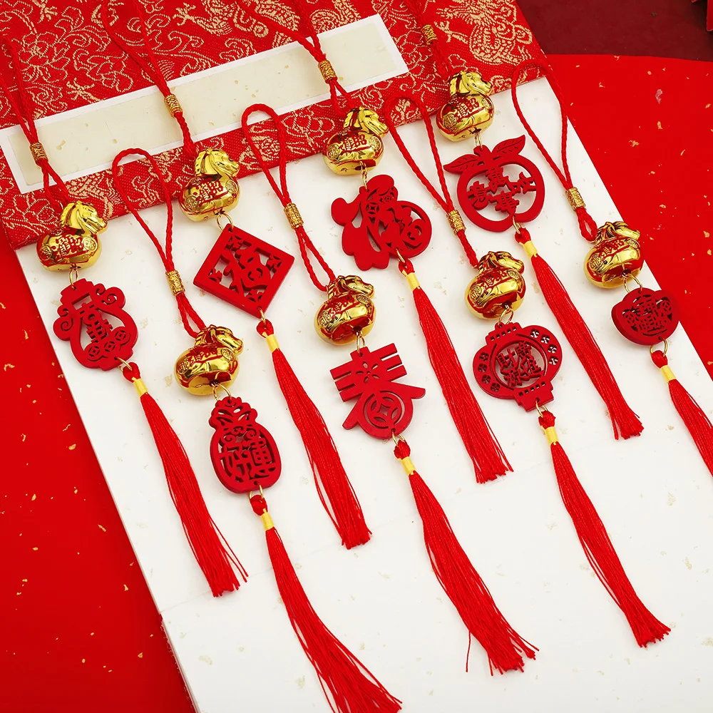 2026 الحصان العام الذهبي البلاستيك ثروة قلادة زودياك الحصان محظوظ الربيع مهرجان المنزل سيارة حلي معلقة هدايا السنة الجديدة