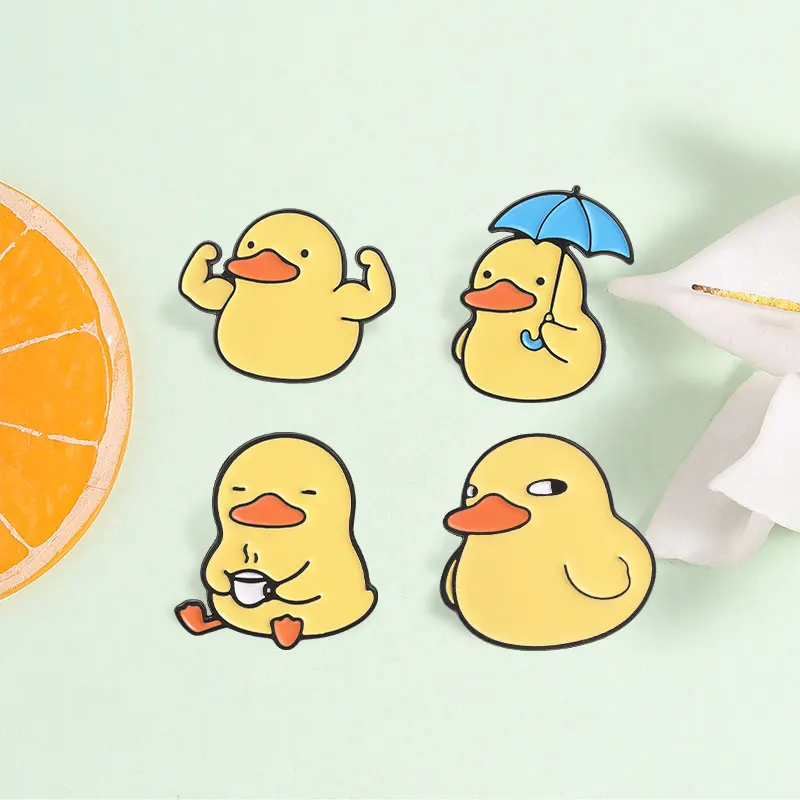 Niedliche Enten-Emaille-Anstecknadel mit Seitenblick-Expression, Cartoon-Emo-Ente mit Regenschirm, muskulöse Posen, Enten-Brosche, Taschen- und Reversabzeichen, Schmuckgeschenk – Detail 7