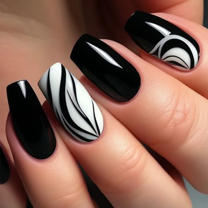 

24PCS Black White Stripes French Press on False Nails Sweet Cool Short Square Fake Nails for Women Simple Design Wearable Nails