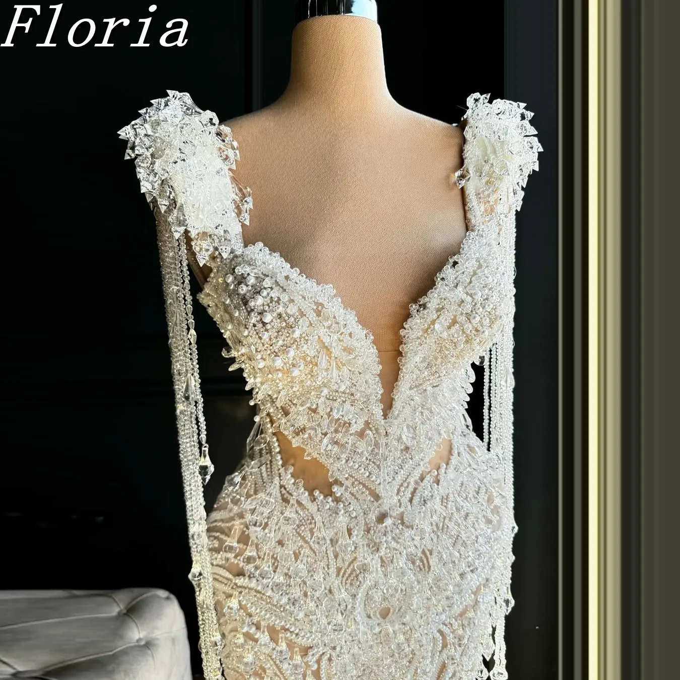 

2025 Customized Crystals Bead Evening Gown V-Neck Full Tassels Sleeves Beading Dress Sparkly Long Black Girls Prom Party