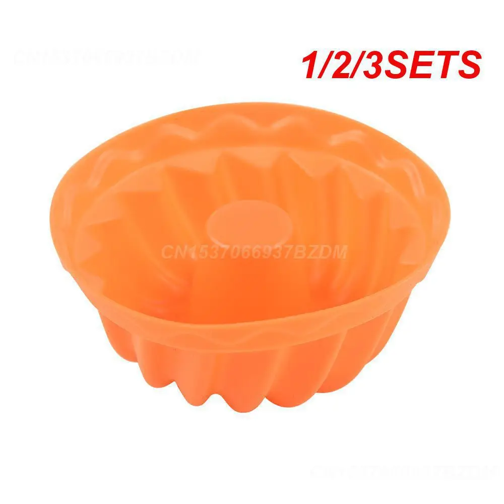 1/2/3SETS Stretchable Donut Hollow Mold Silicone Material 12 Piece Set Swirled Silicone Cake Cup Easy Demoulding Heating Evenly