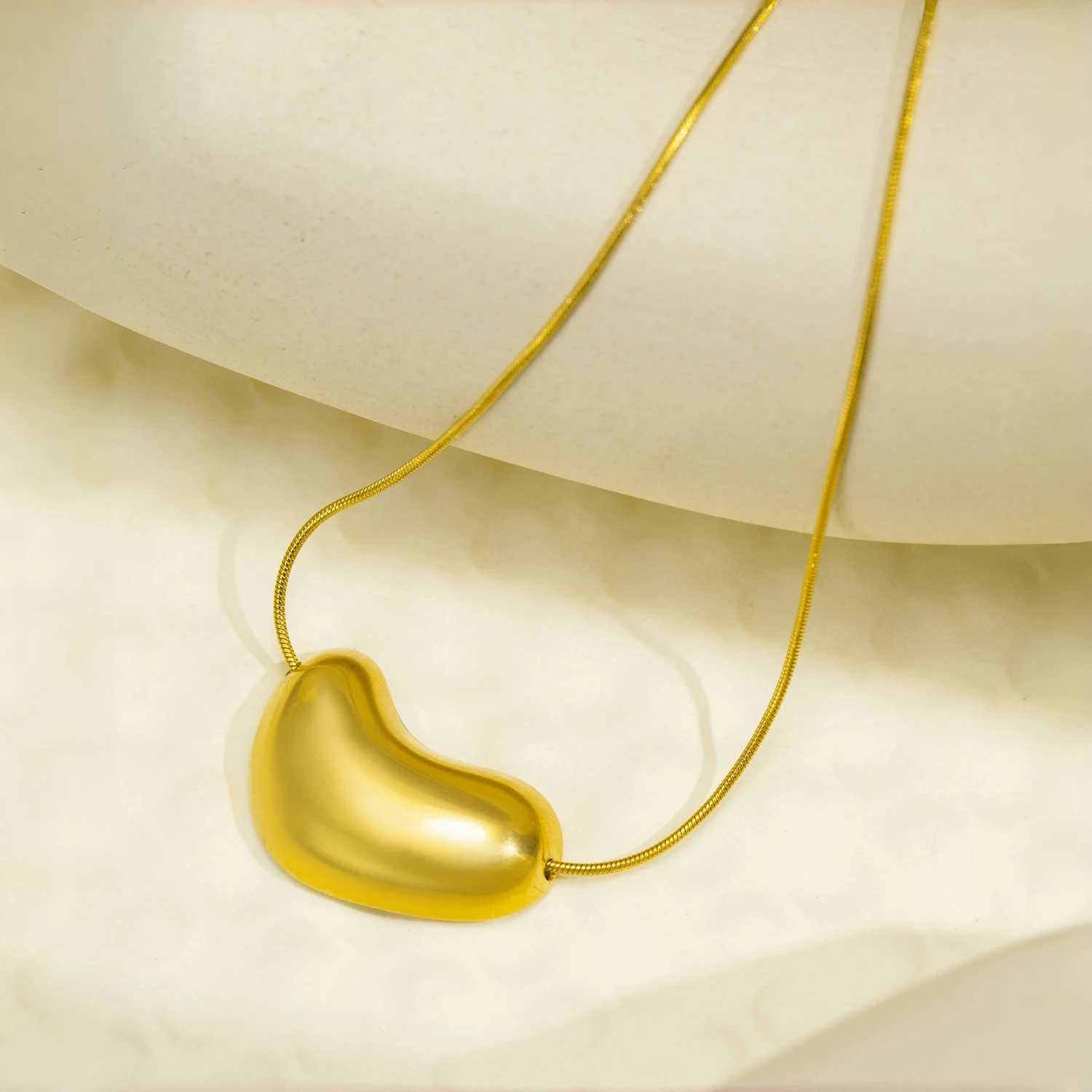 UHBINYCA 18K Gold Plated Stainless Steel Snake Chain Irregular Pendant Necklace, Unique Niche Design Women Daily Wear Jewelry