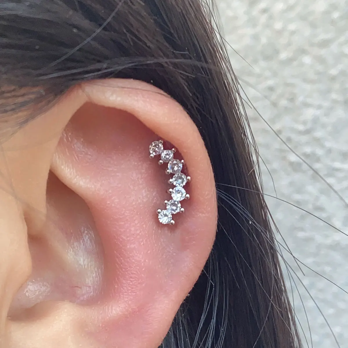 

1PC Titanium Steel Zircon Labret Lip Ring Stud Earring 16G Crystal Flower Cartilage Tragus Helix Piercing Body Jewelry For Women