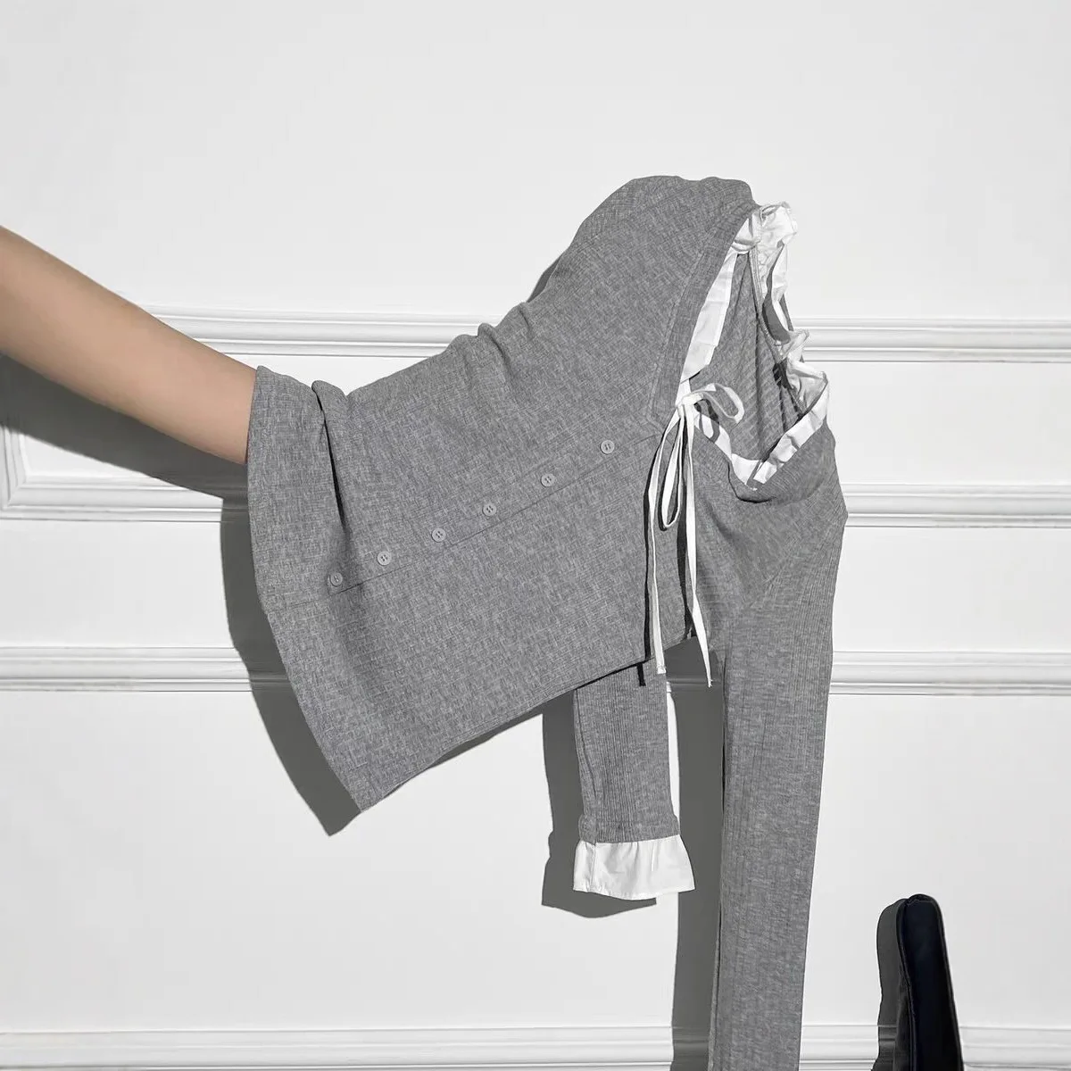 المرأة سترة الخريف الشتاء أنيق الحياكة تي شيرت تكدرت زر ربطة القوس فيونكة تصميم عادي الكتف كم طويل الأعلى