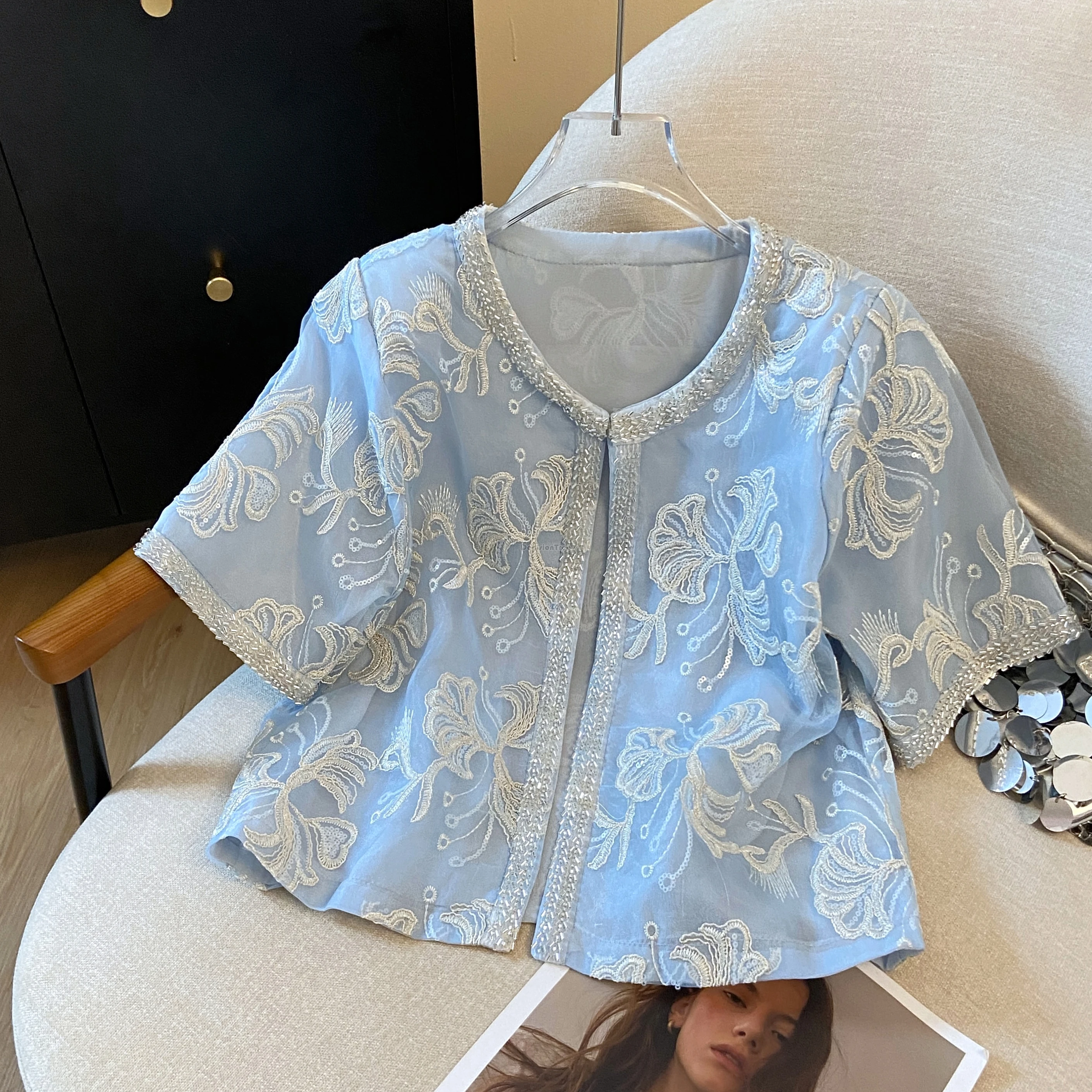 

2025 new chinese retro fashion style beaded embroidery tang suit top women summer new sequined jacquard short sleeve blouse t001