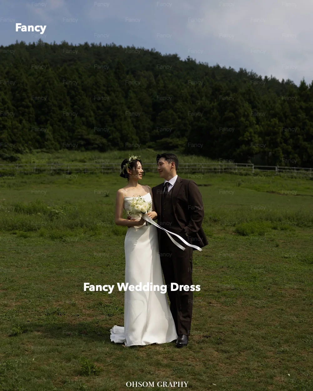 Fancy Simple Ivory Elastic Satin Wedding Dress Spaghetti Straps Sleeveless Bridal Party Gown Floor Length 웨딩드레스 customized