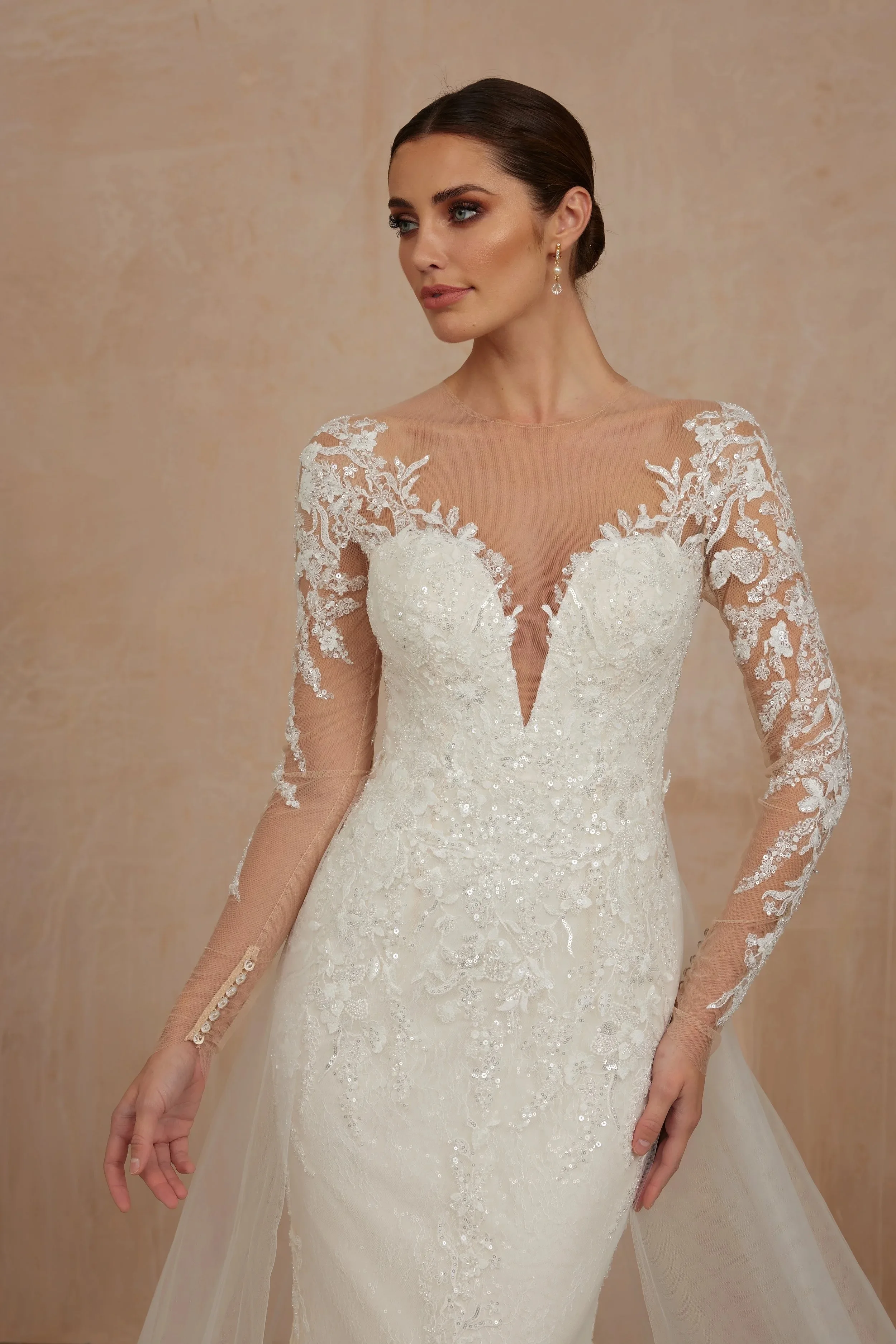 Customized Mermaid Wedding Gowns V Neck Long Seleeves Lace Appliques Beaded Sequins Bridal Dress Detachable Train Bride Dresses