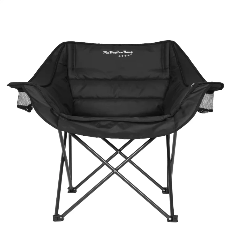

Sturdy and comfortable camping chair Large folding beach chair with tote bag