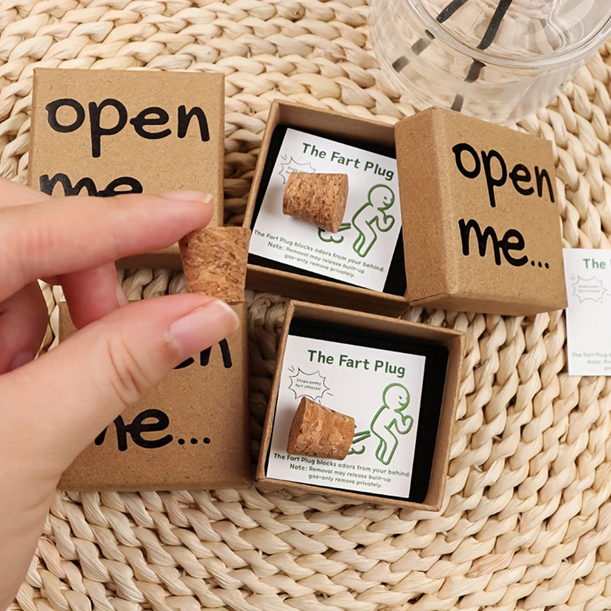 مجموعة واحدة من صندوق هدايا مضحك بمقبس ضرطة مع شخصية كرتونية وعبارات روح الدعابة - نكتة مبتكرة لحفلات الزفاف، هدية مثالية لحفلات أعياد الميلاد #3