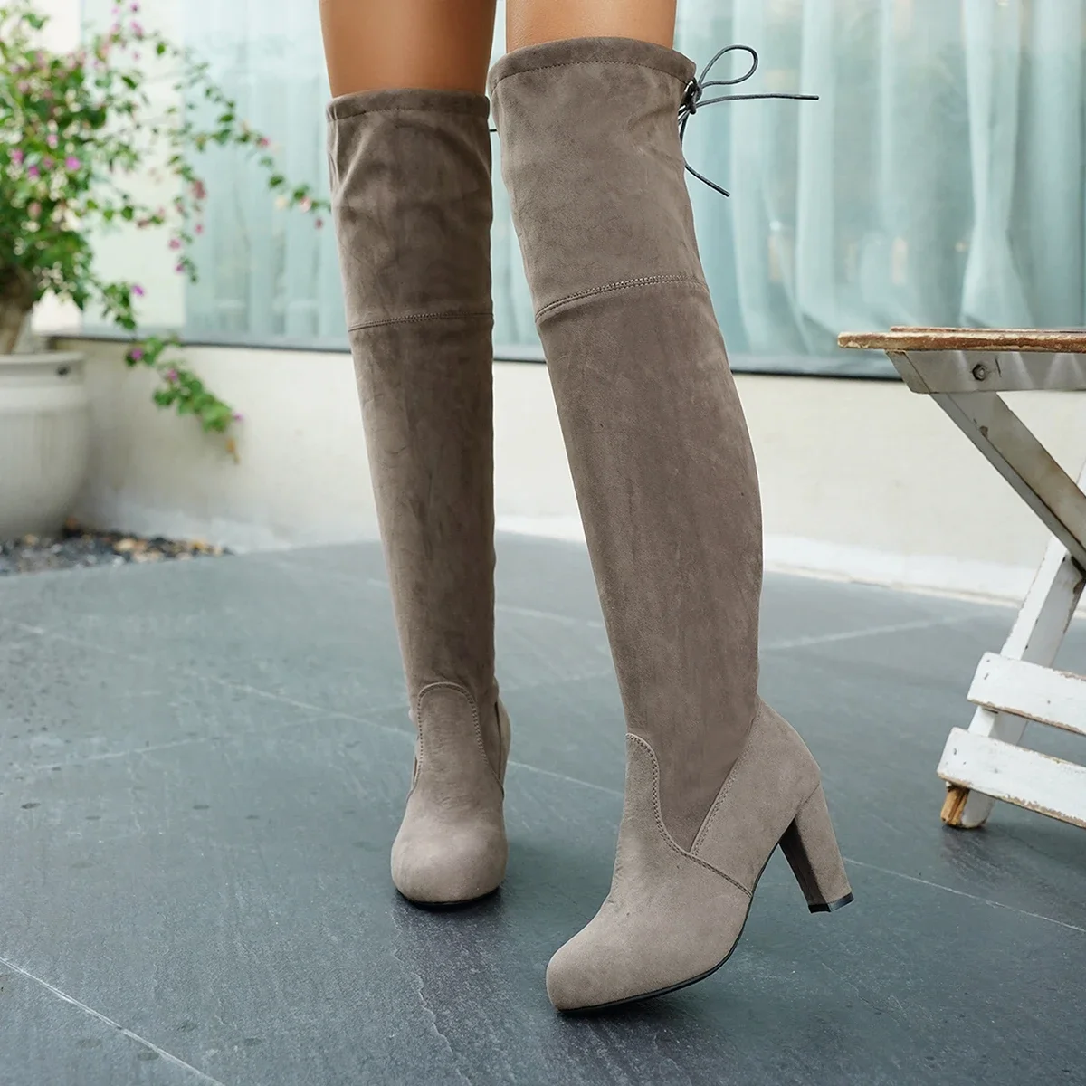 Winterliche europäisch-amerikanische neue Damen-Overknee-Stiefel mit hohem Absatz, rundem Schaft und Schnürung – modische, sexy Stiefel für Nachtclub-Partys und moderne Anlässe – Detail 26