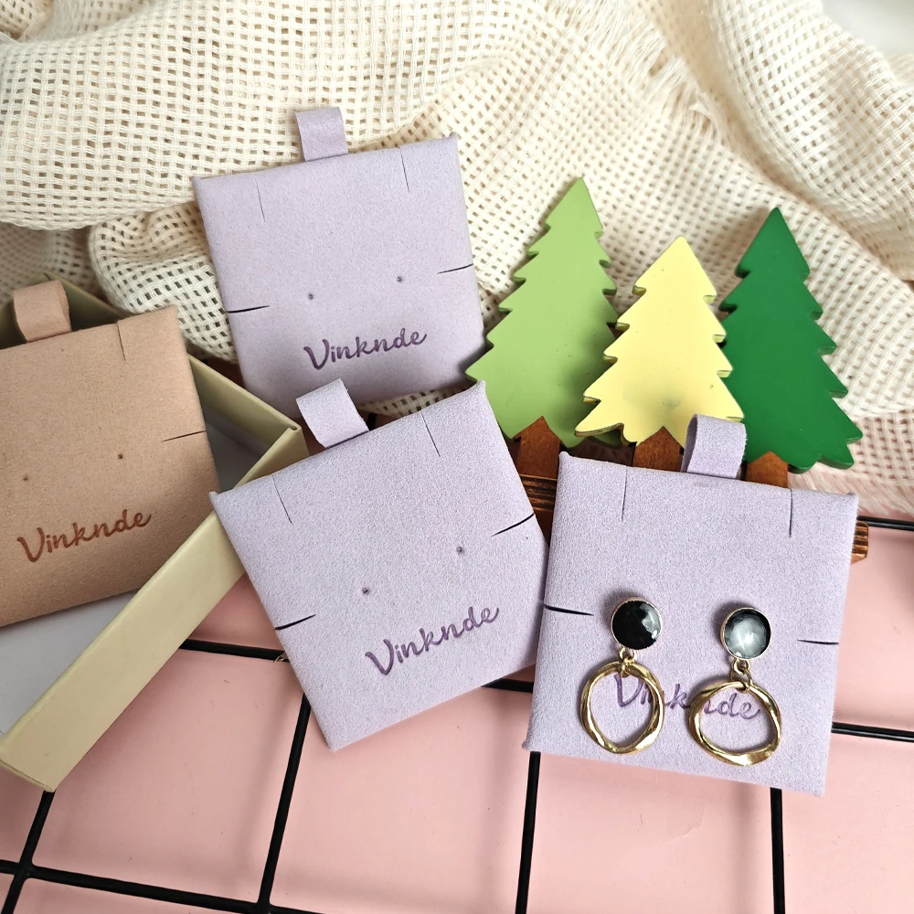 

Custom Logo Microfiber Jewelry Display Cards 6x6cm Earrings Necklace Pendant Bracelet Suede Packaging Storage Insert Cards Pads