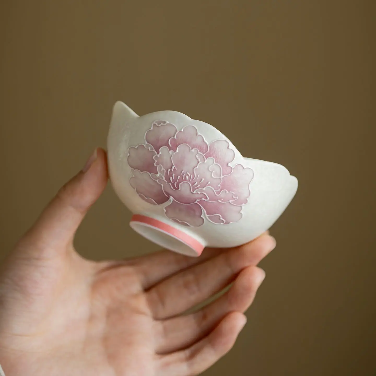 Rock Mine White Hand-Painted Heap Carved Peony Underglaze Porcelain Tea Cup High-End Lady Set Single Appreciation