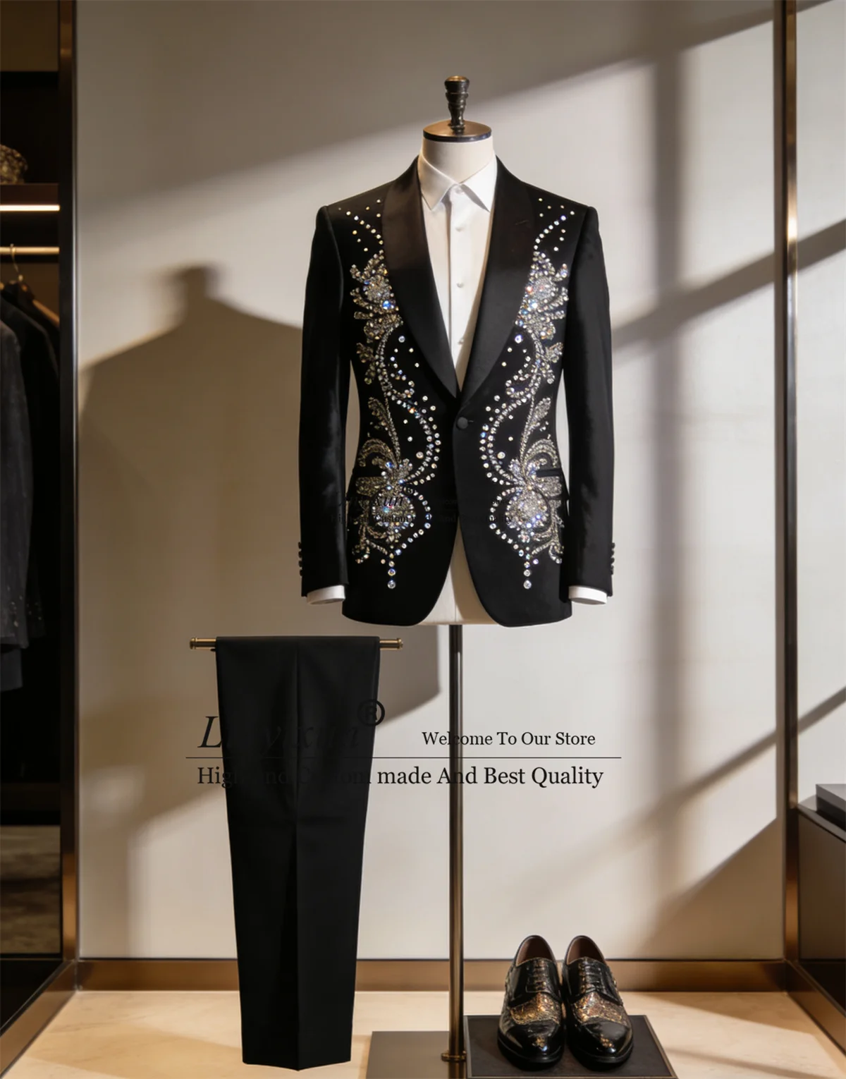 

Sparkly Metal Embellished Men Suits High End Groom Tuxedos Customized Wedding Blazers Outfit 2 Pieces Sets Slim Fit ropa hombre